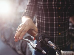mechanic-holding-bicycle-handlebar (1)